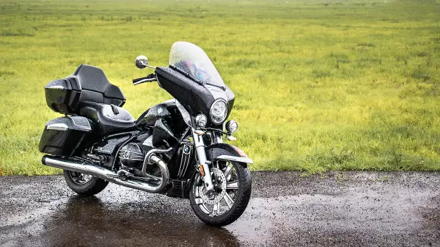 BMW R18